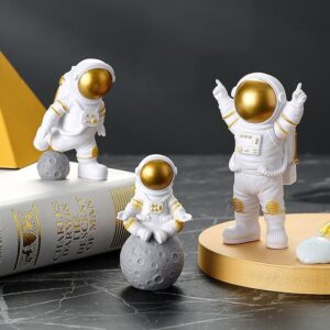 Astronaut Decor Action Figures And Moon Home Decor Resin Astronaut Statue Room Office Desktop Decoration Presents 3
