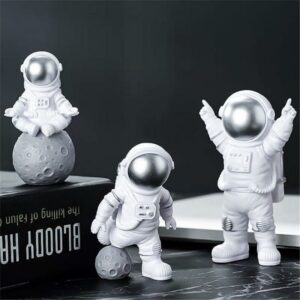 Resin Material Astronauts Ornaments Universal Cell Phone Stand Holder Bracket Gift Toys Home Office Desk Decoration 1